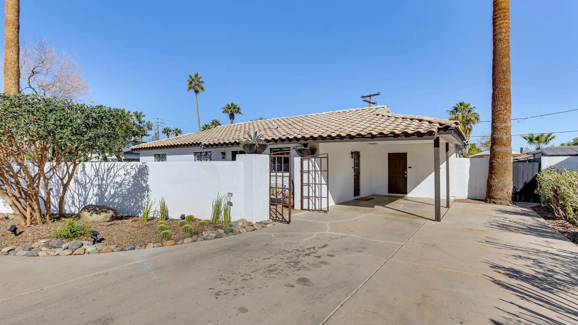Holiday home Walk To Scottsdale Stadium Remodeled Home!