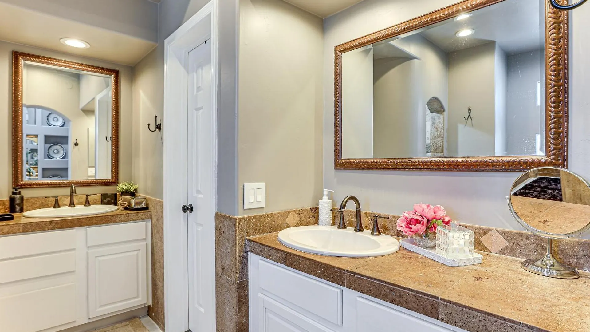 Holiday home Walk To Scottsdale Stadium Remodeled Home!