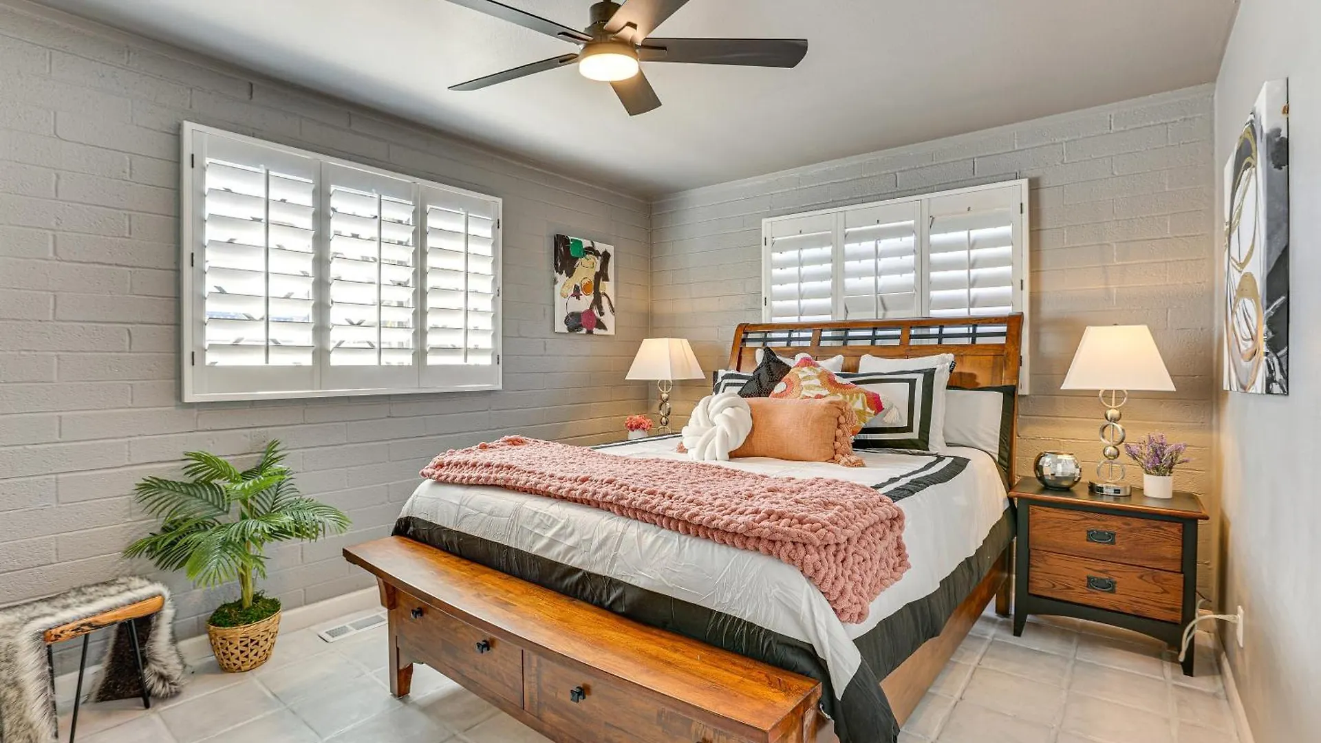 Holiday home Walk To Scottsdale Stadium Remodeled Home!